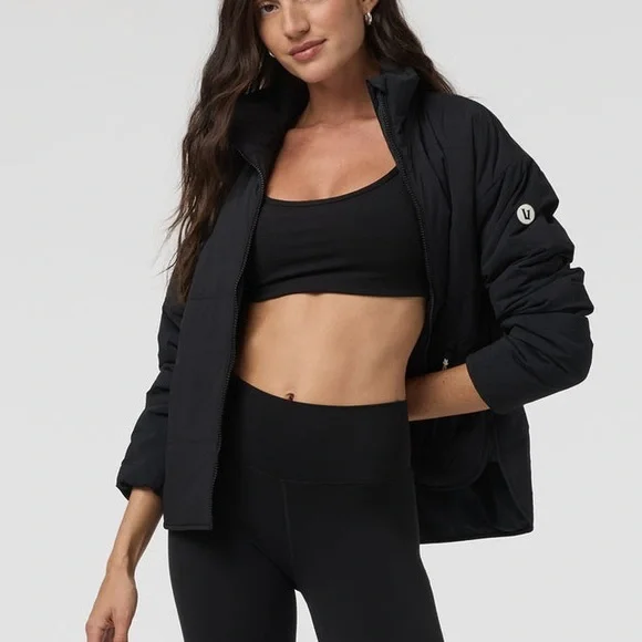 NWT Vuori Canyon Insulated Jacket size Small in Black - Picture 2 of 8